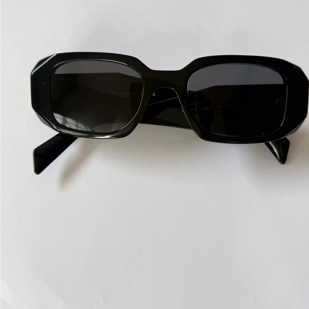 Black Rectangular Prada Sunglasses No Scratches L… - image 5